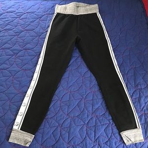 Ivory Ella Women’s Leggings